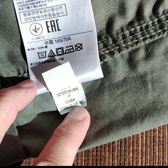 Gap Olive Girlfriend Twill Shorts Side Stripe Size 6 - Picture 10 of 10